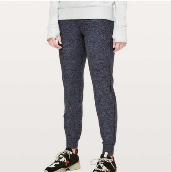 lululemon athletica Pants - Lululemon Ready To Rulu Pant size 6